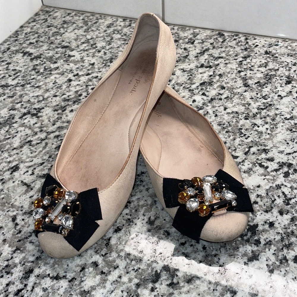Vintage Kate Spade size 7 flats with jeweled bows